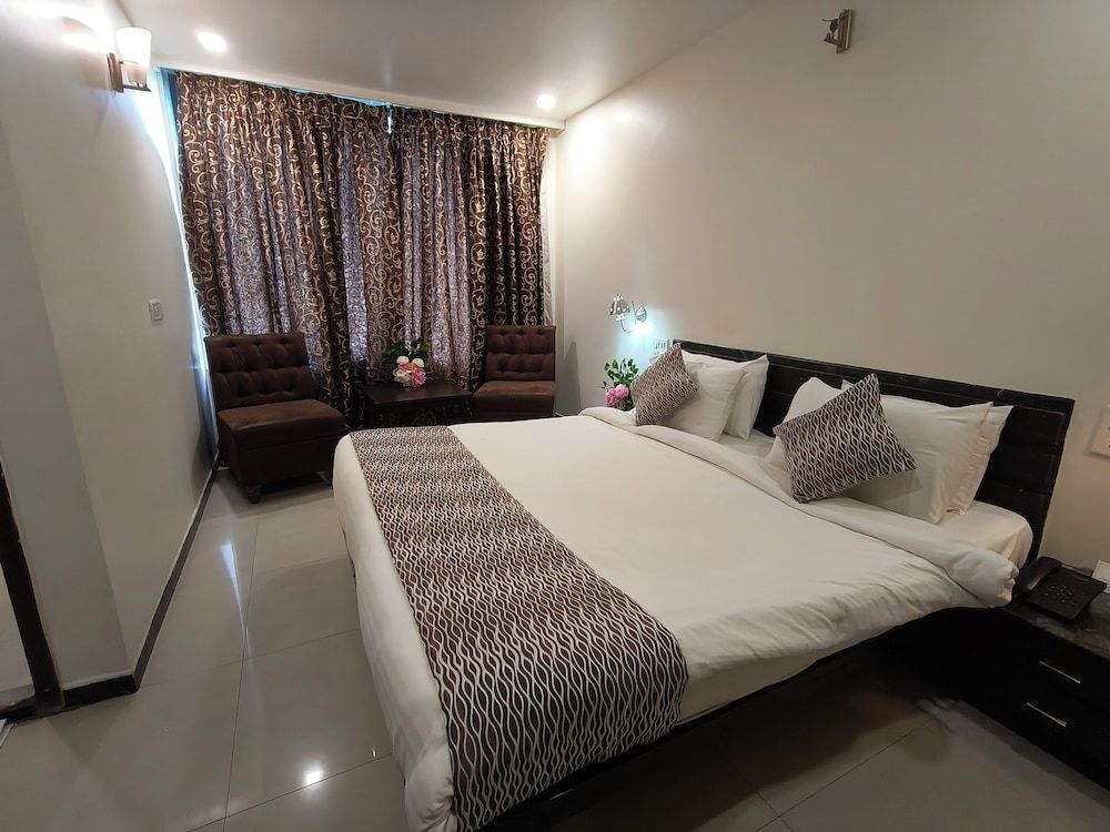 Hotel Heritage 2001-Nagpur Deluxe Room 46