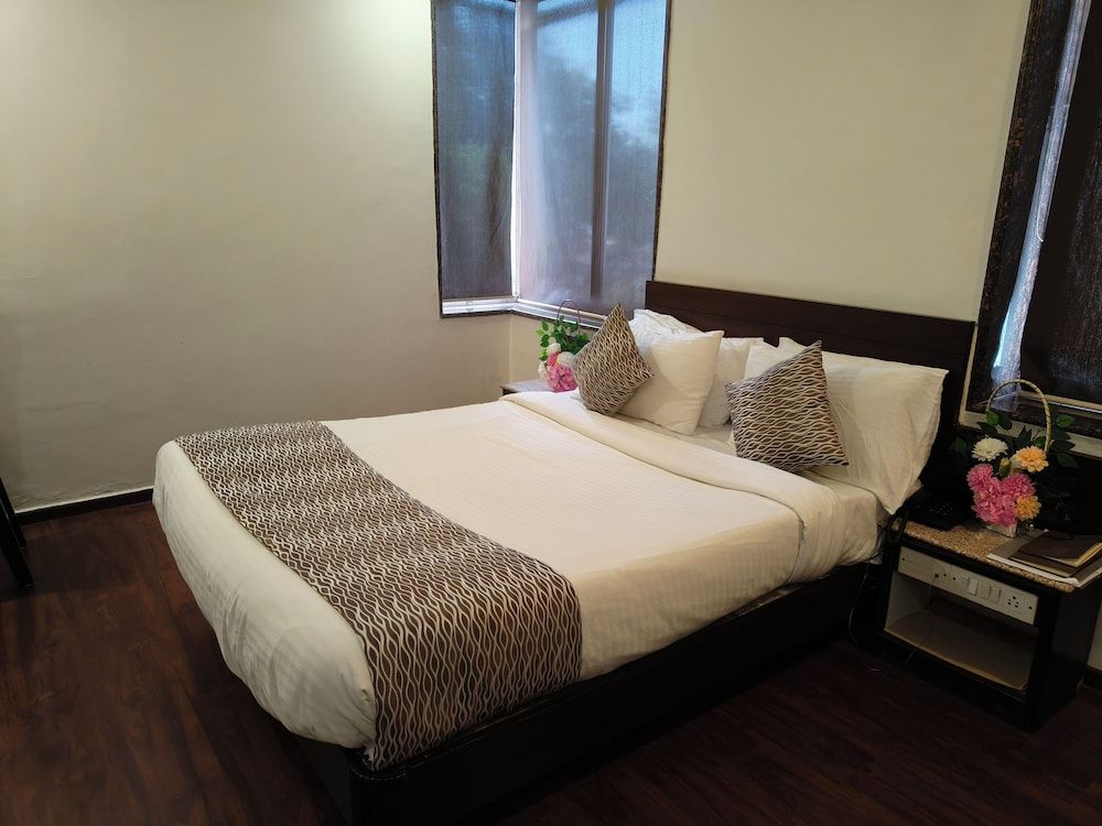 Hotel Heritage 2001-Nagpur Deluxe Room 49