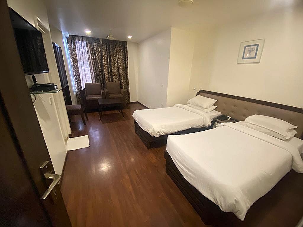 Hotel Heritage 2001-Nagpur Deluxe Room 9