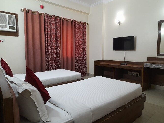 Hotel Maiden Residency Deluxe Room 3
