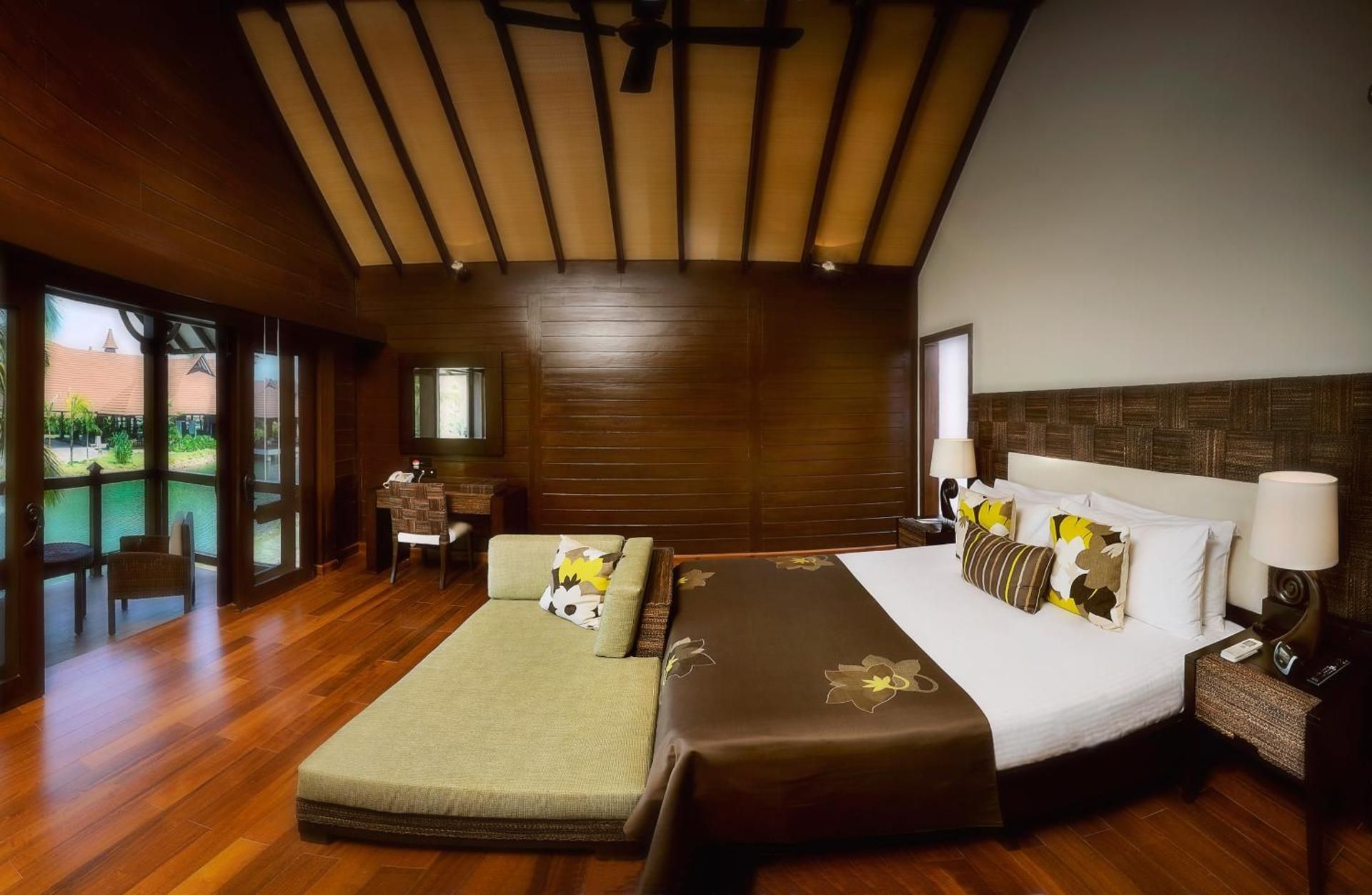 Luxury Lagoon View Suite