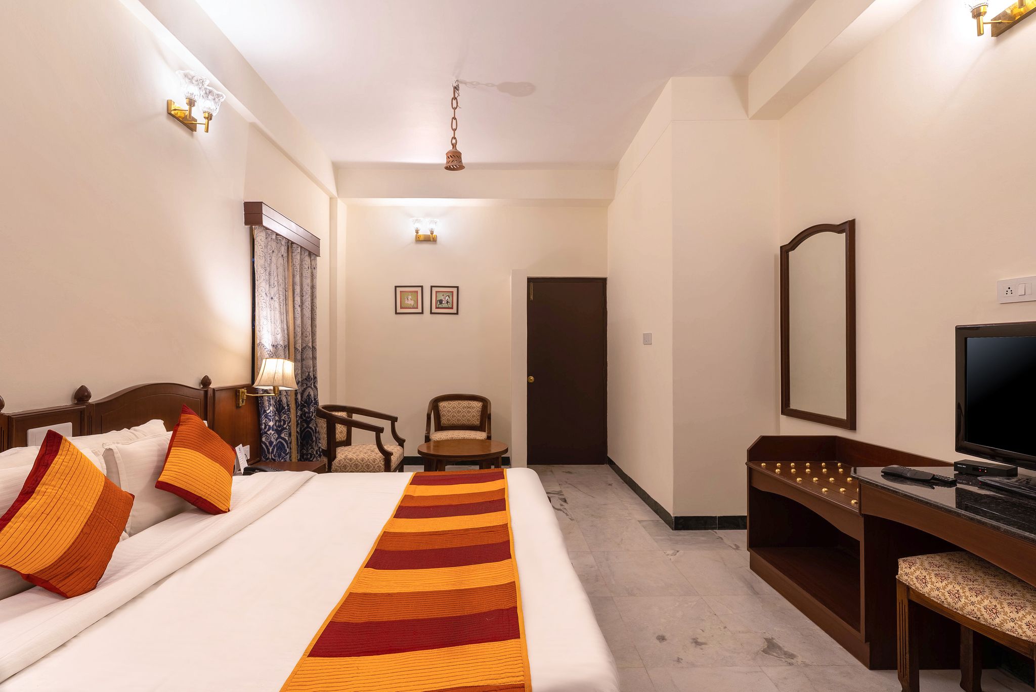 Sarovar - Lake Facing Boutique Hotel On Lake Pichola Deluxe Double or Twin Room with City View 12