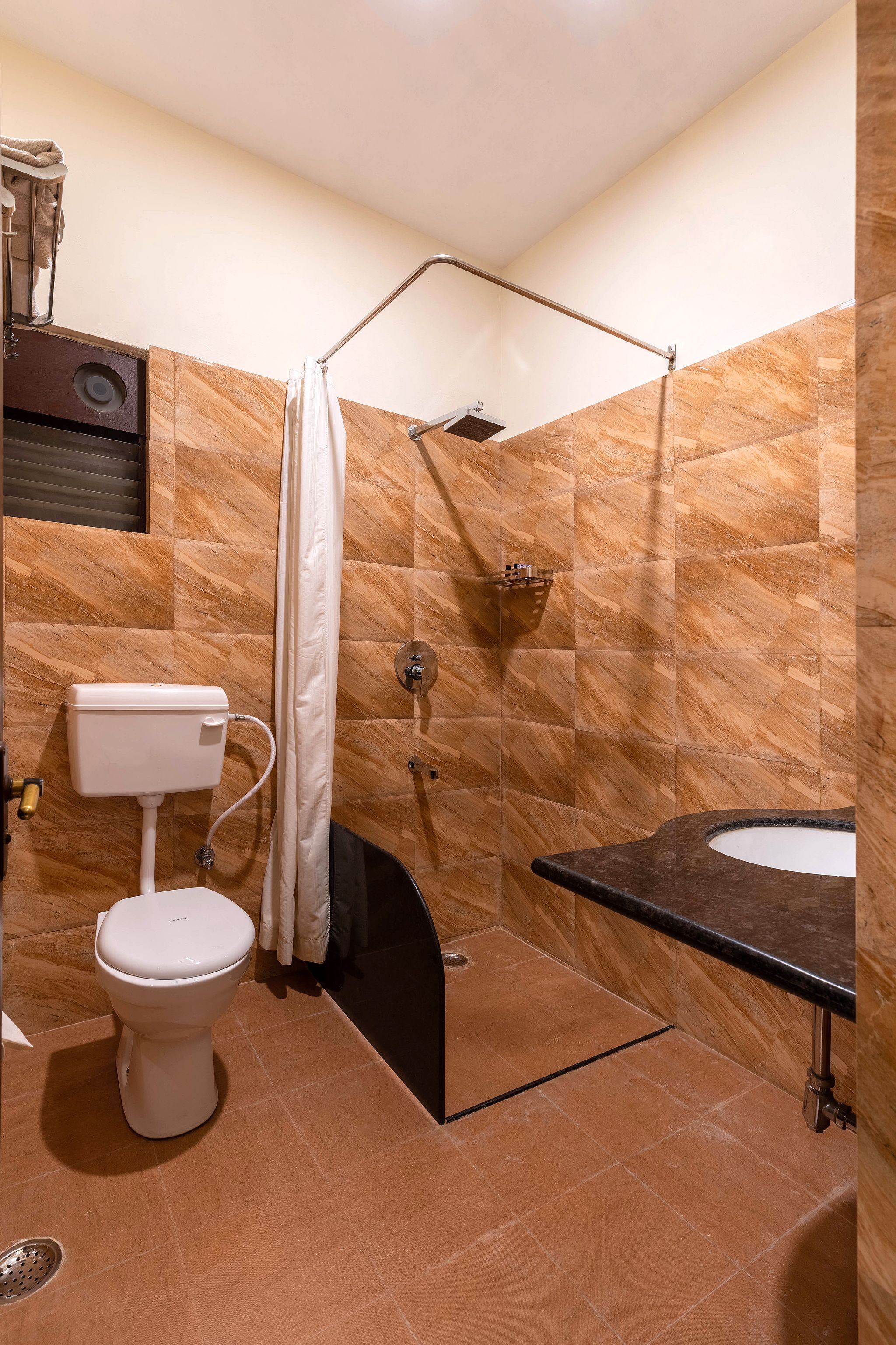 Deluxe Double or Twin Room with City View