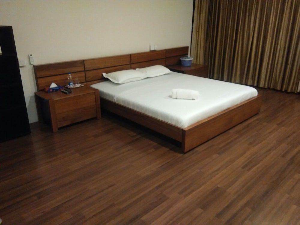 undefined Kalpatharuvu-KNY Service Apartment 10