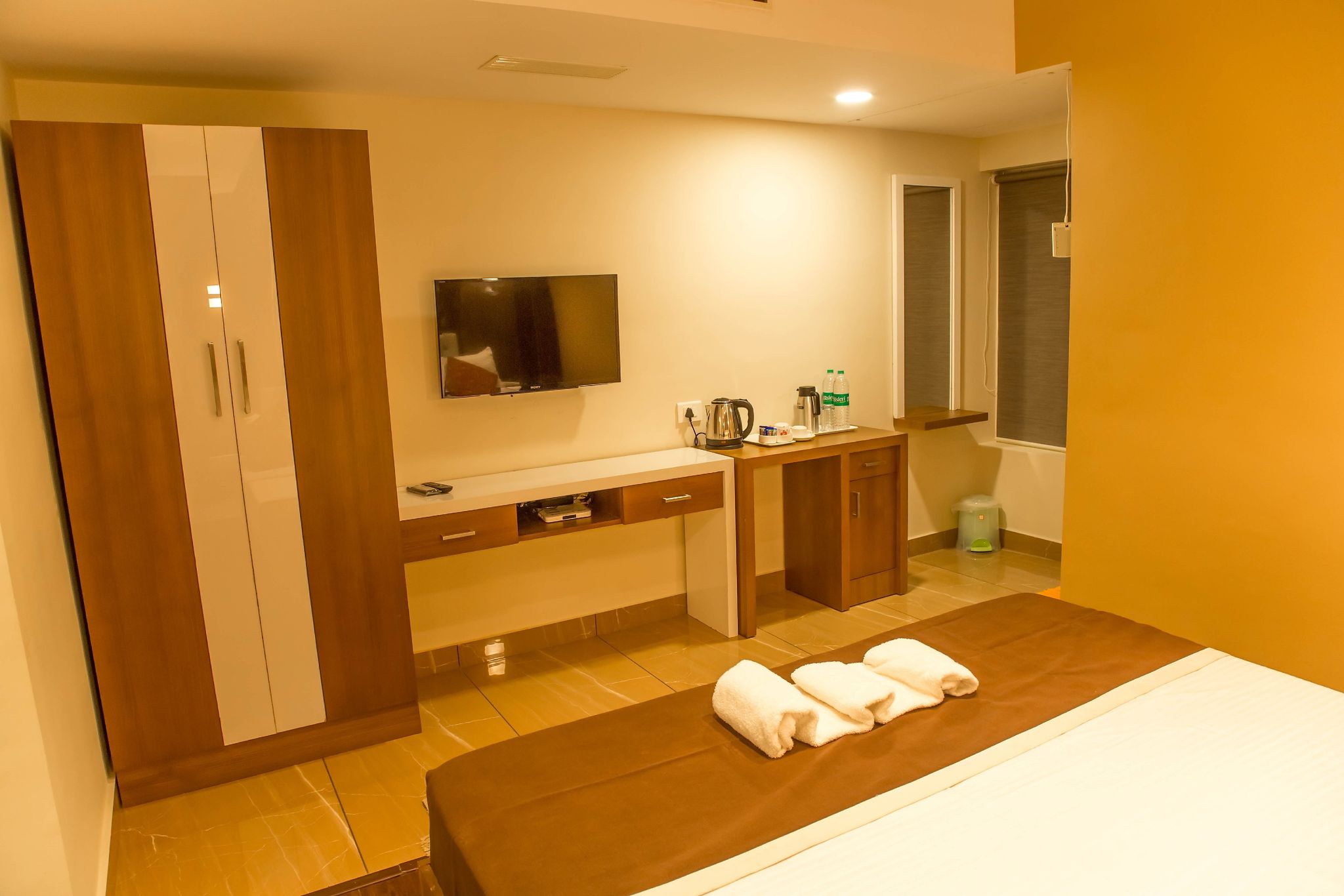 Hotel Mintflower Premium AC  5