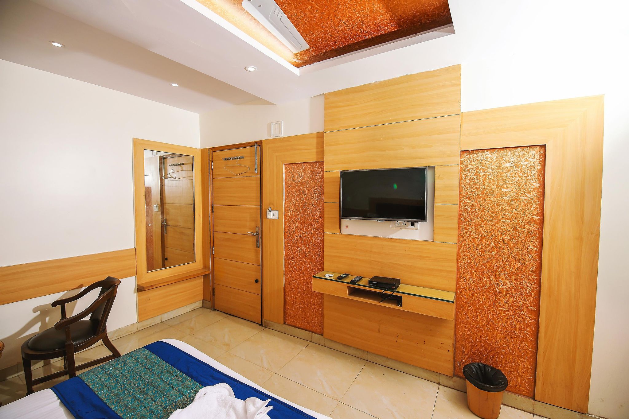 Hotel Lav Kush Deluxe Deluxe AC Room with WiFi 3