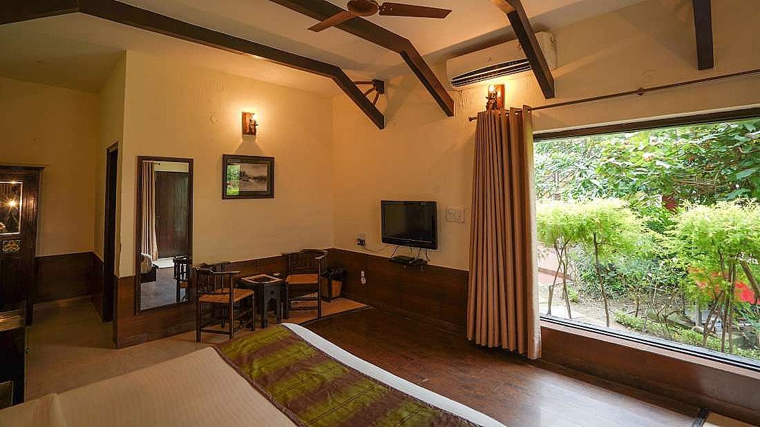 River Stone Cottages Garden Side Deluxe Room 6