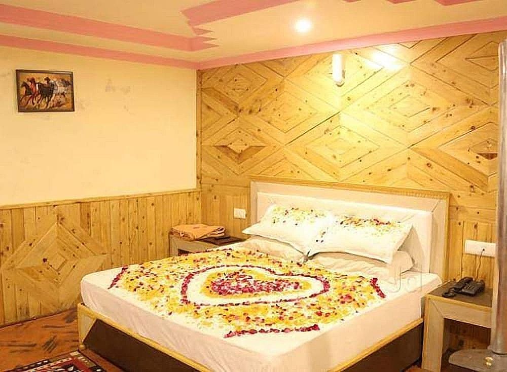 Hotel Monal Deluxe 3