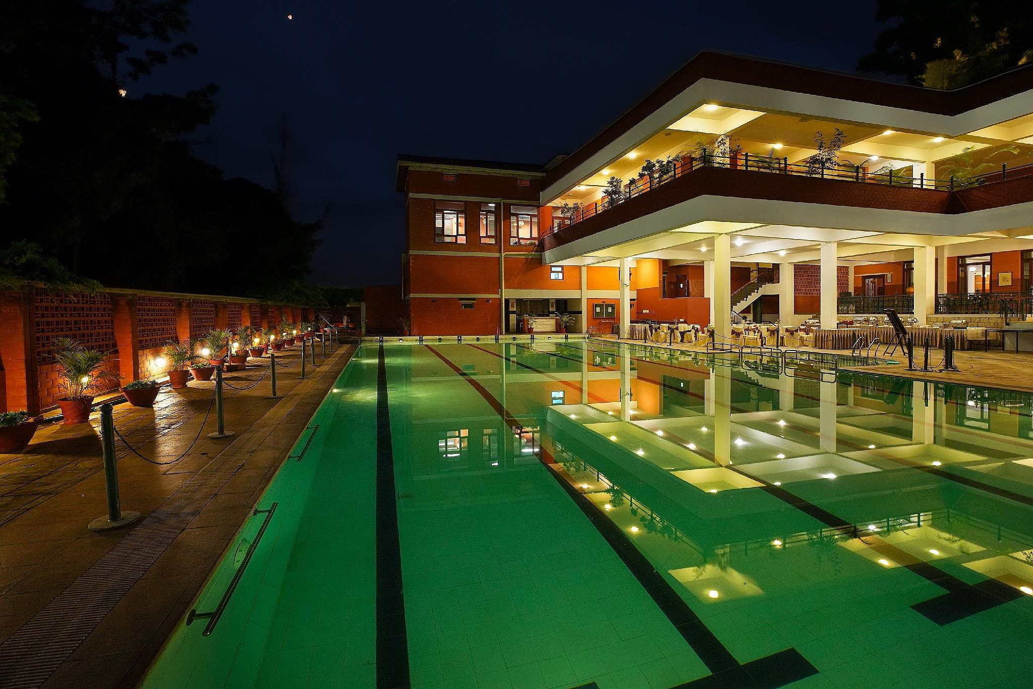 Swimming pool