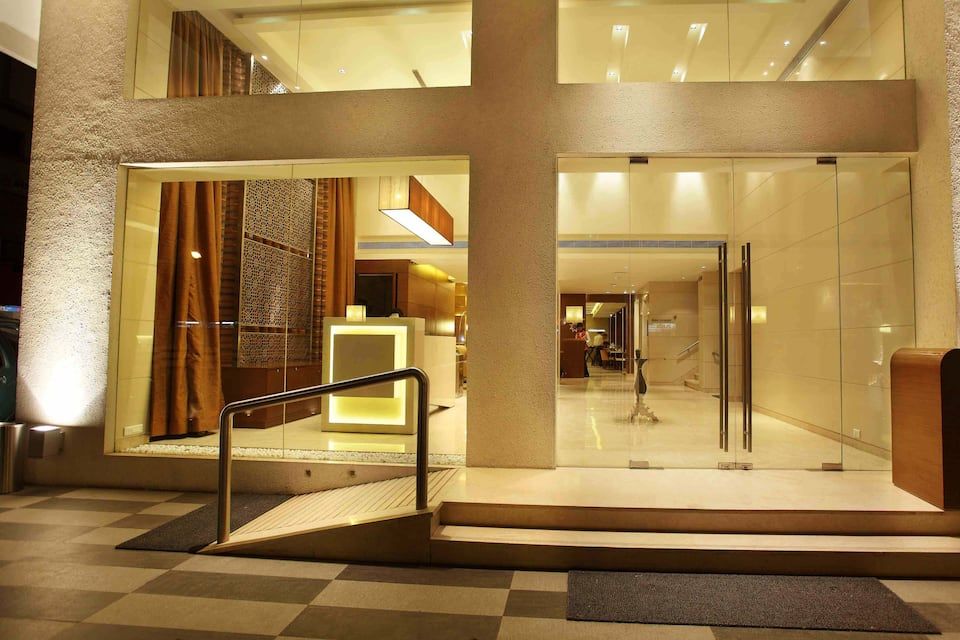undefined Comfort Inn Legacy 7