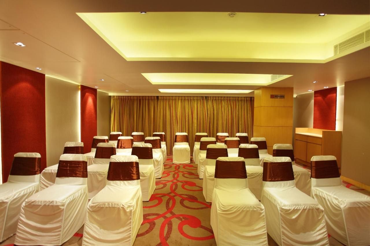 undefined Comfort Inn Legacy 5