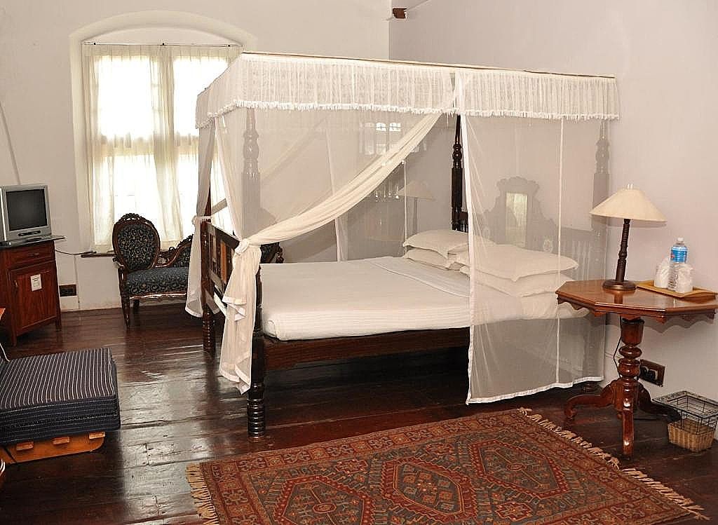 Old Courtyard Deluxe Double Room 7