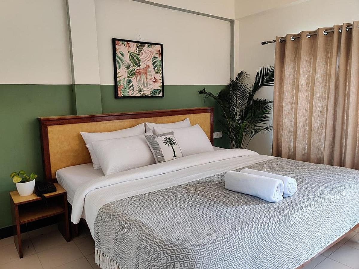 Olive Zip Calangute Mira by Embassy Group Deluxe Room 4