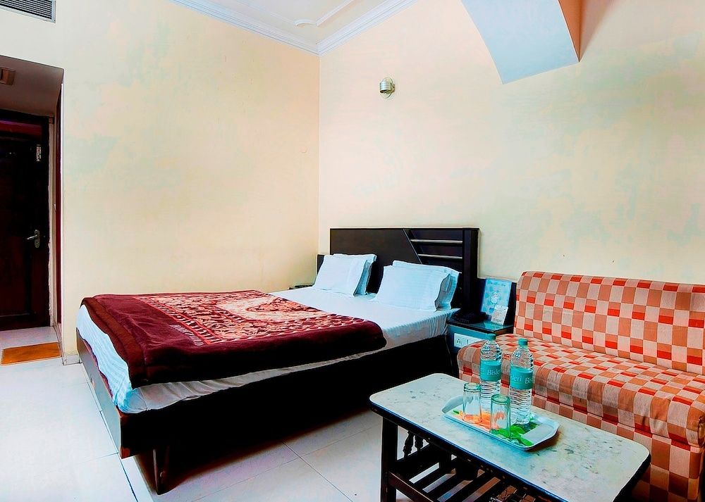 Hotel O Rachna tourist lodge Standard Double or Twin Room 5