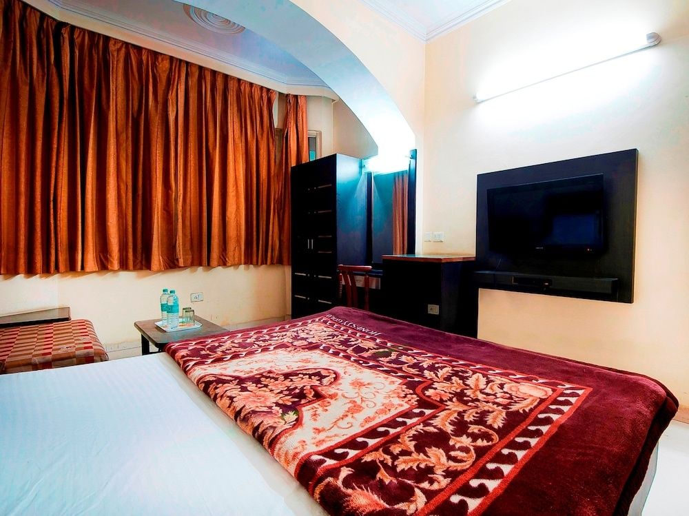 Hotel O Rachna tourist lodge Standard Double or Twin Room 6