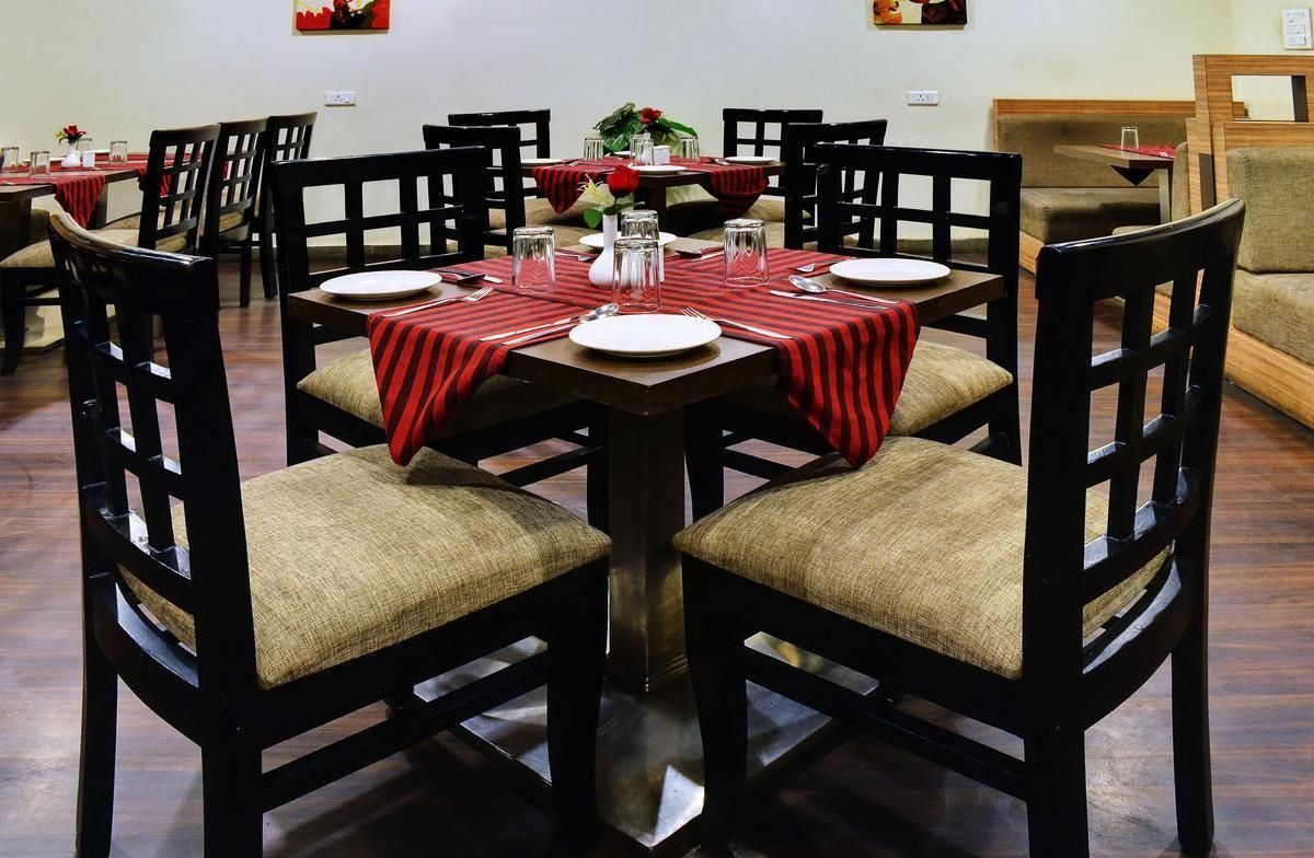 Food & Dining