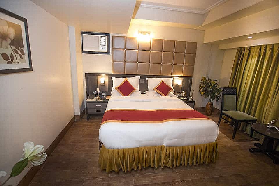 Hotel Sampoorna Executive Room 12