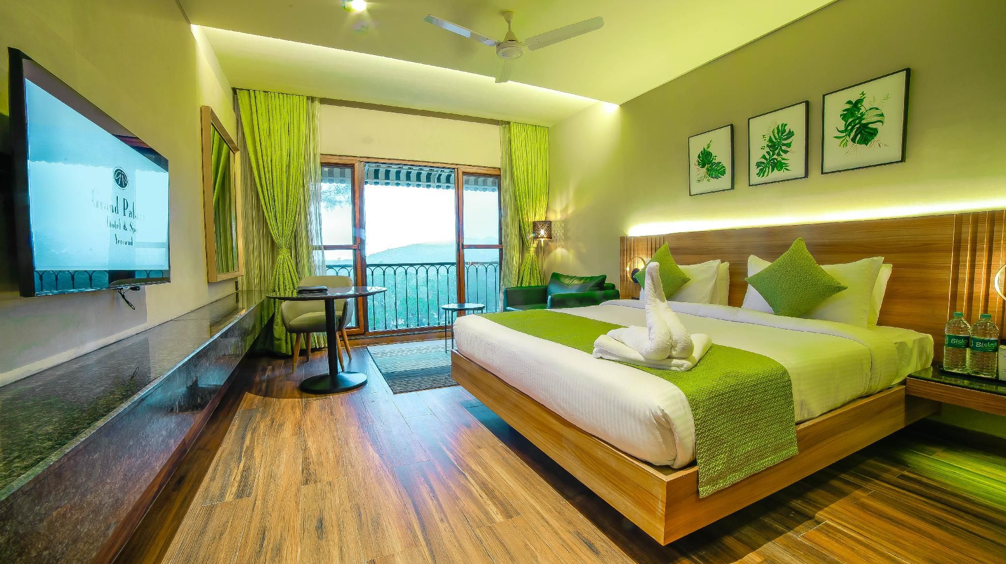 Grand Palace Hotel and Spa Deluxe Room