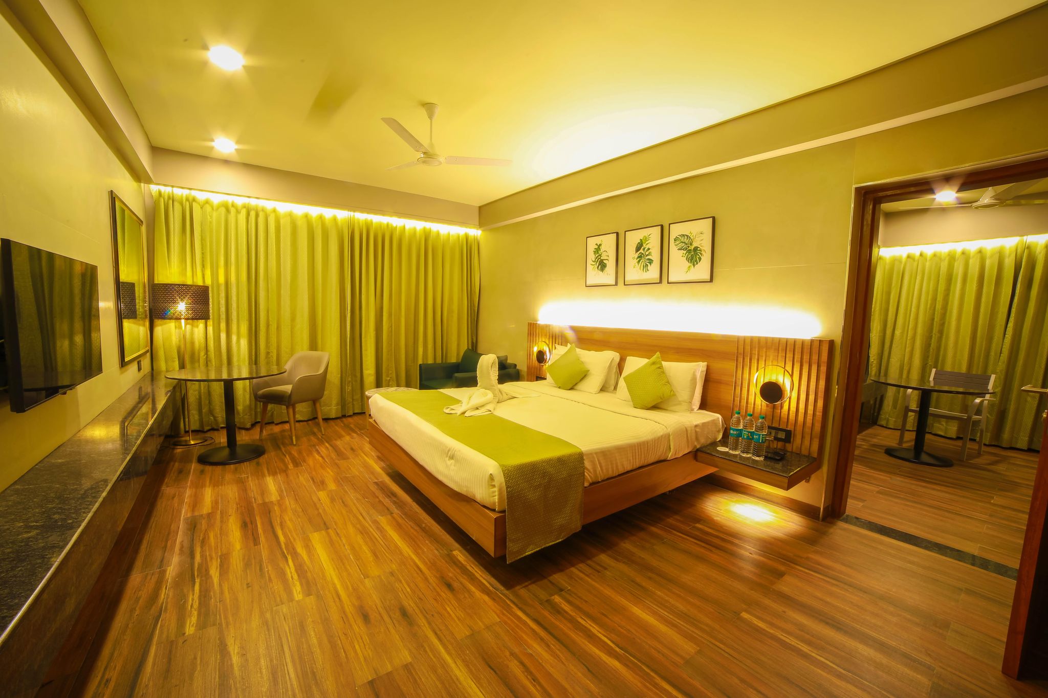Grand Balcony Room