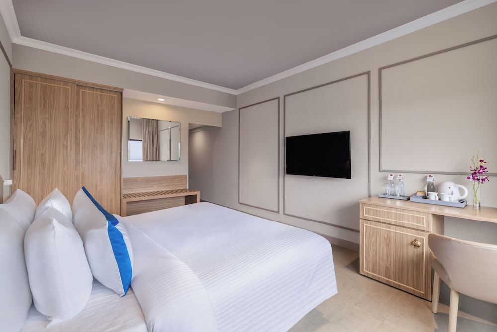 Fortune Inn Valley View, Manipal Deluxe Room (Deluxe King) 3