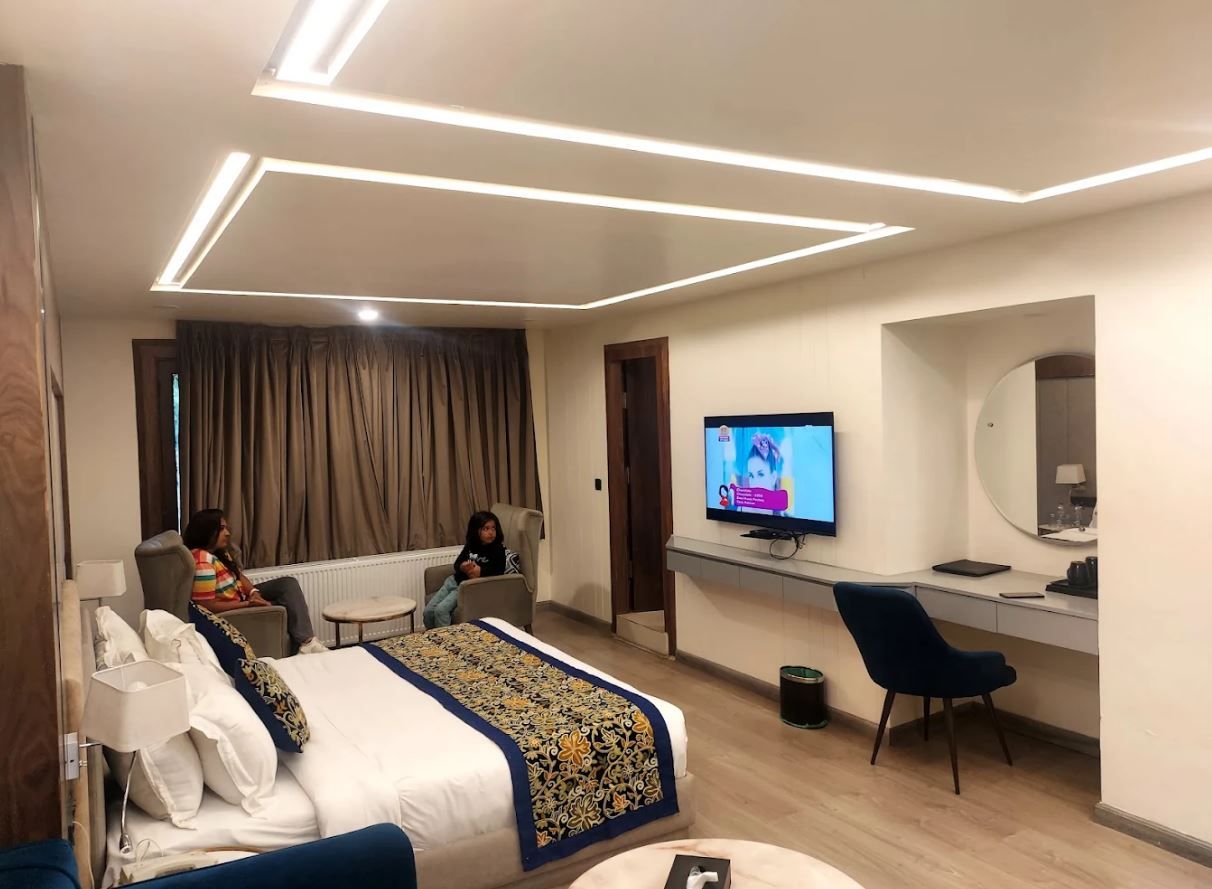 Pine View Suite Jaccuzzi Sit Out