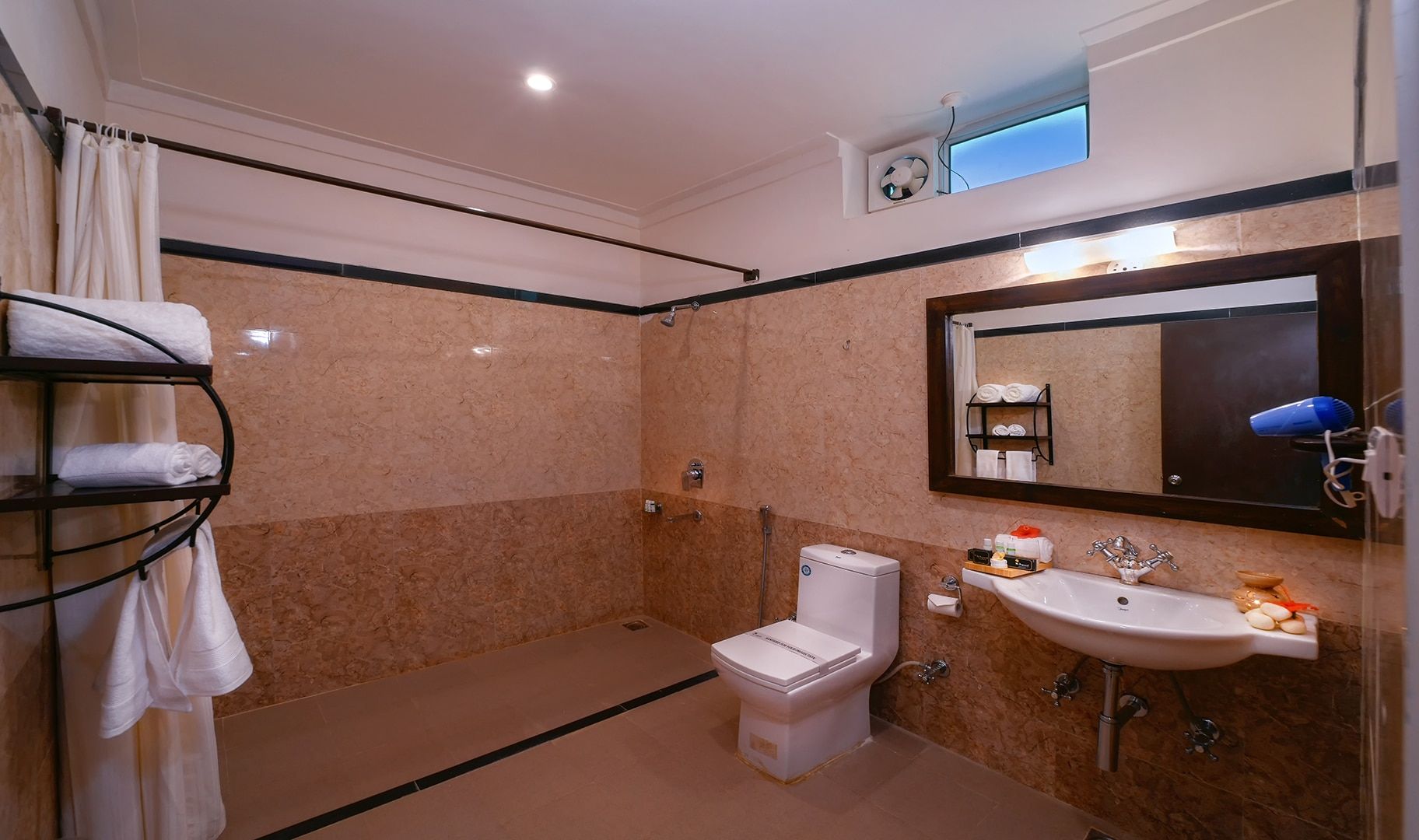 TreeHouse The Pugmark - A Wildlife Resort Luxury cottage with sit-out 10