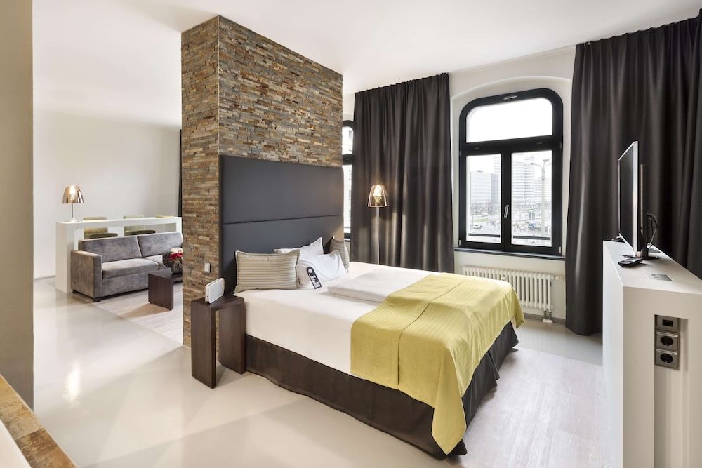 undefined Lux 11 Berlin Mitte 4