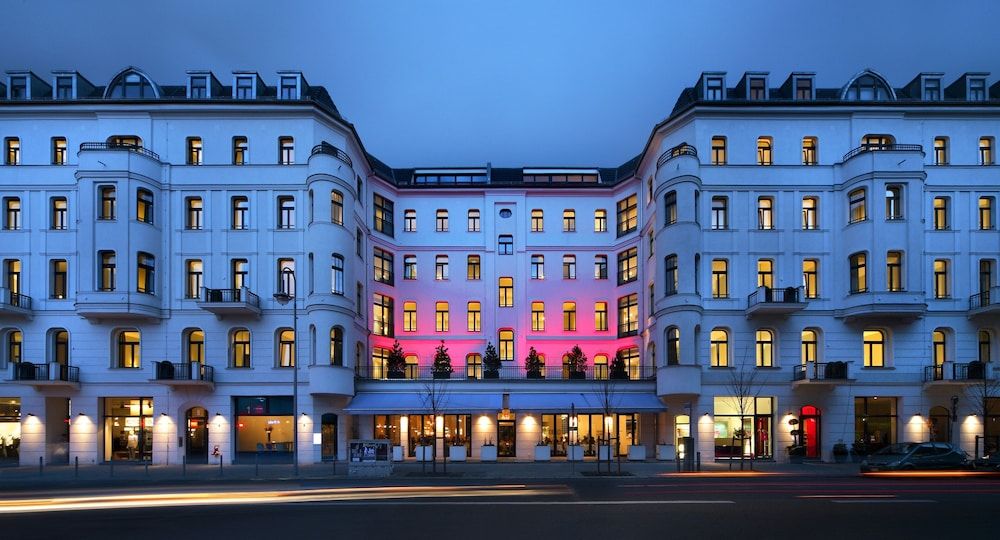 undefined Lux 11 Berlin Mitte 3