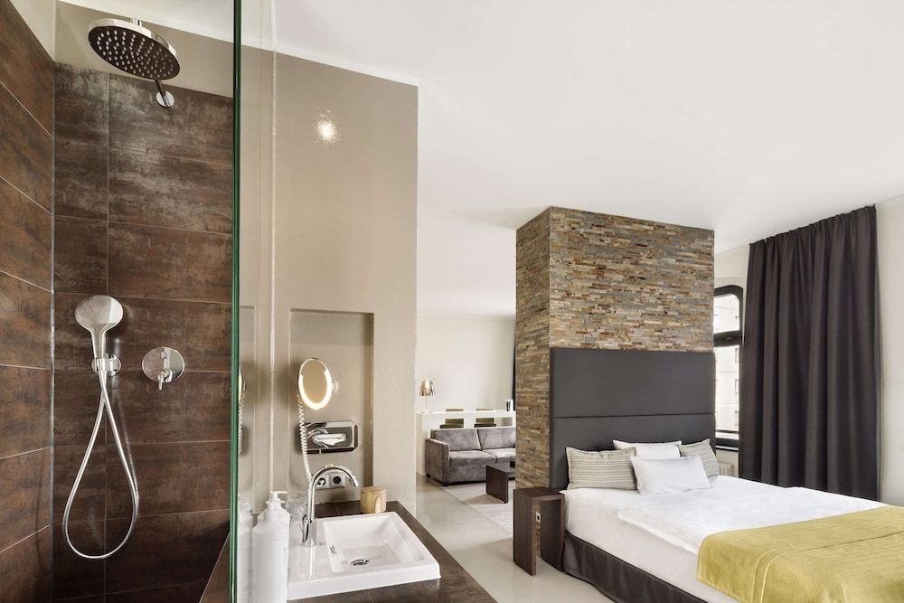 undefined Lux 11 Berlin Mitte 5