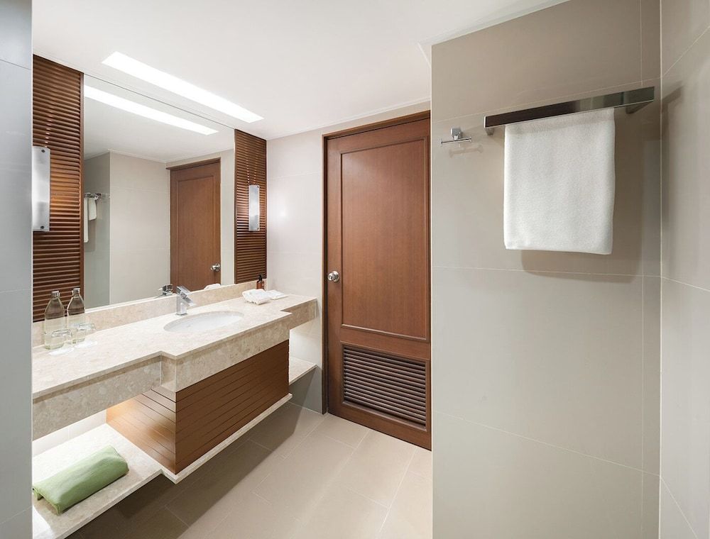 Dusit Princess Srinakarin Deluxe Twin 8