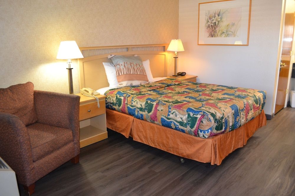 undefined Valley Inn San Jose 3