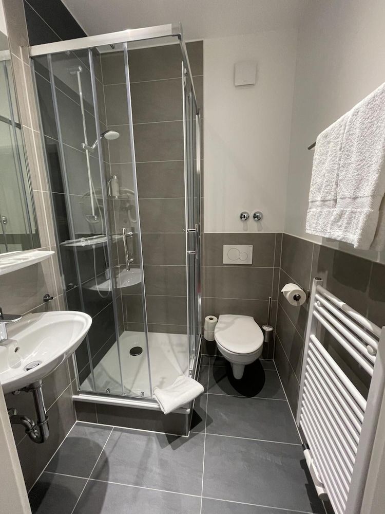 Hotel Palm Premium Economy Double Room 11