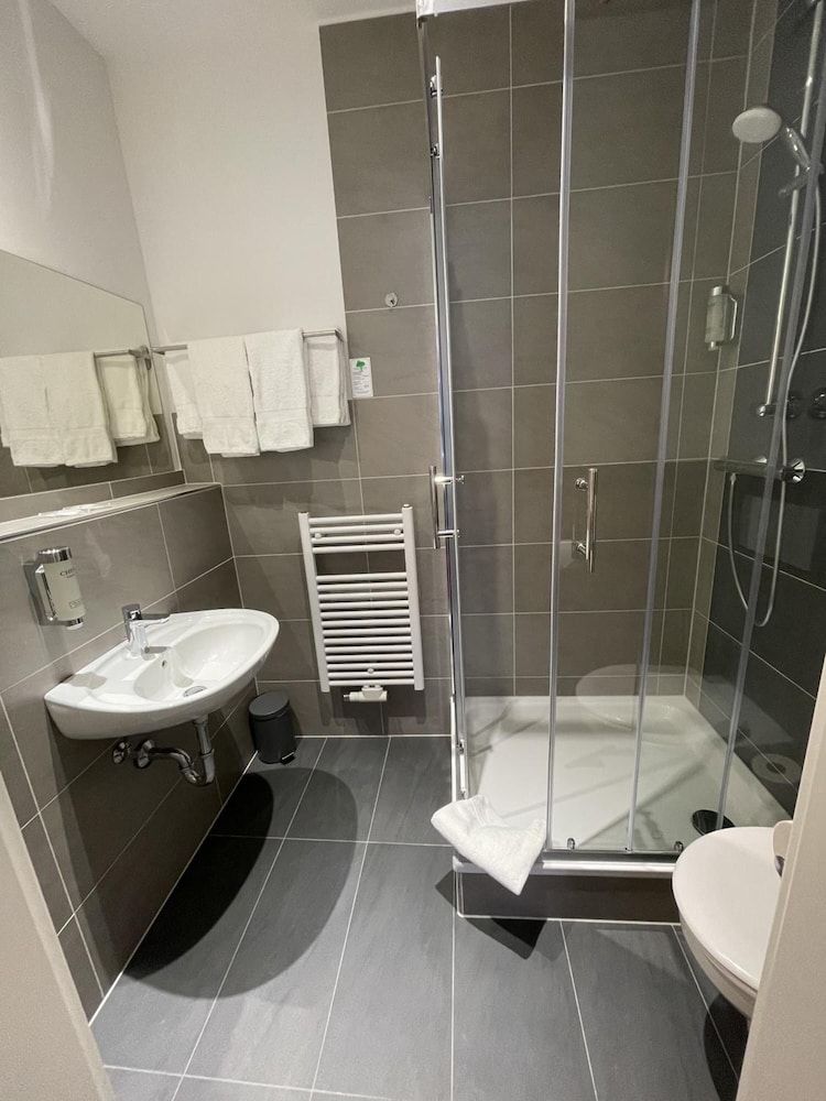 undefined Hotel Palm Premium 6