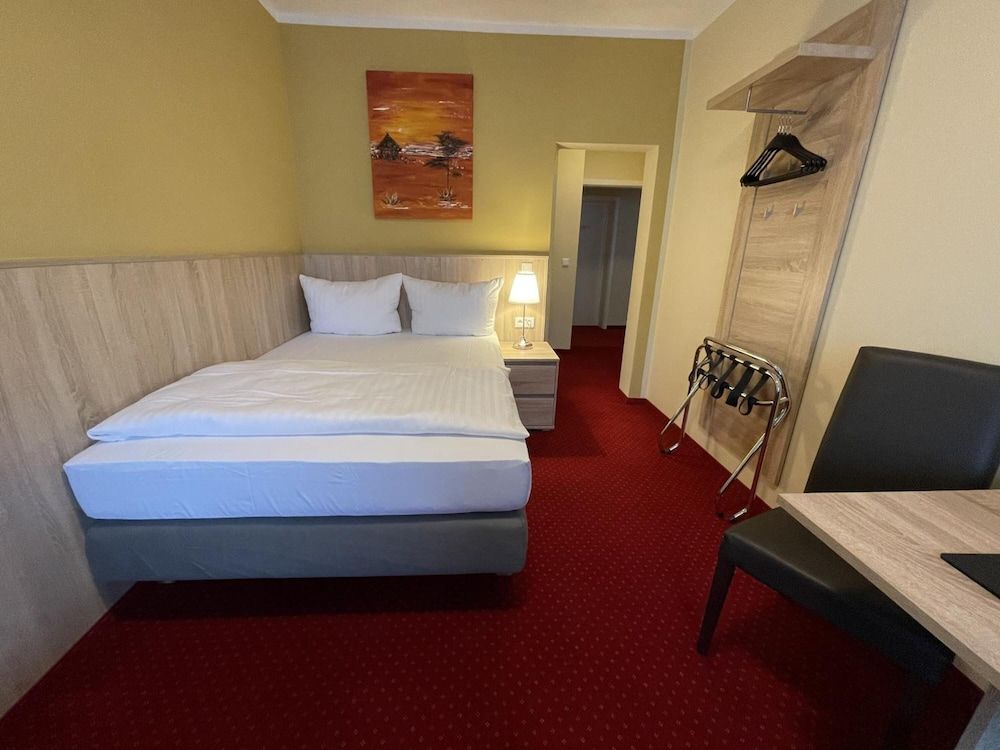 undefined Hotel Palm Premium 10