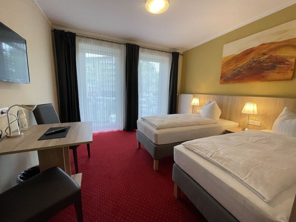 undefined Hotel Palm Premium 4