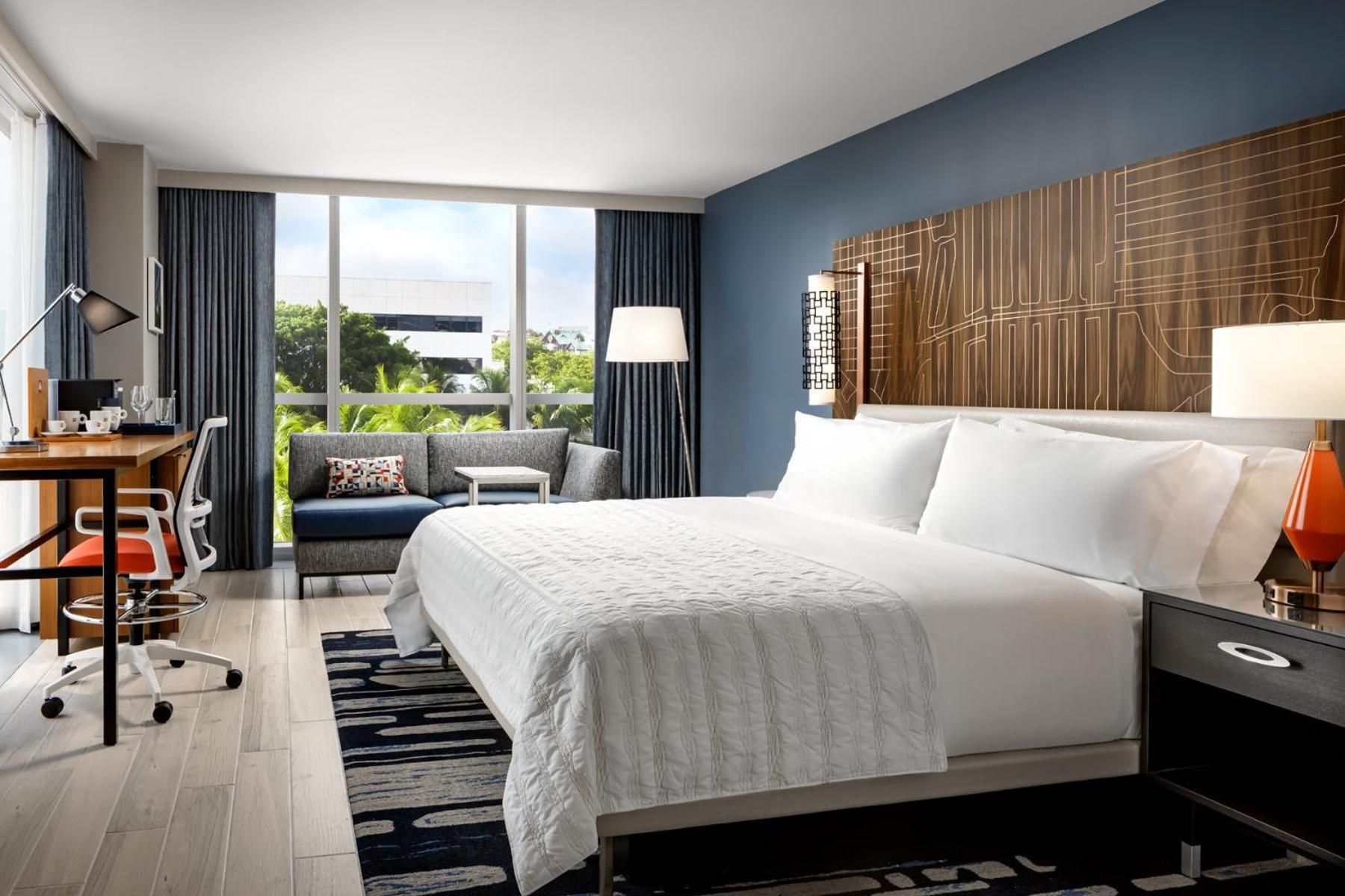 Deluxe King Room - Hearing Accessible 