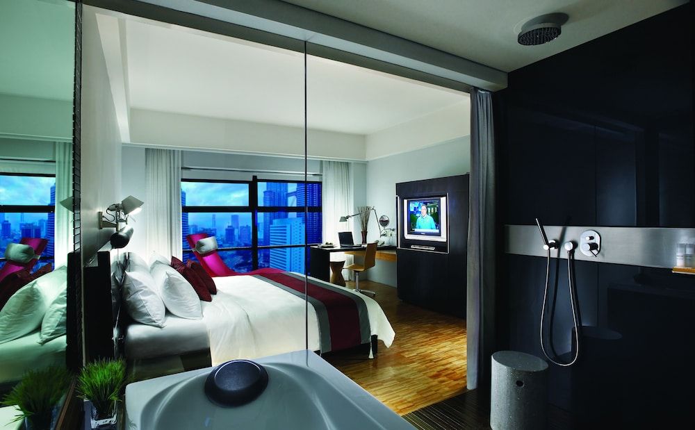 Hotel Maya Kuala Lumpur City Center Deluxe Room 9