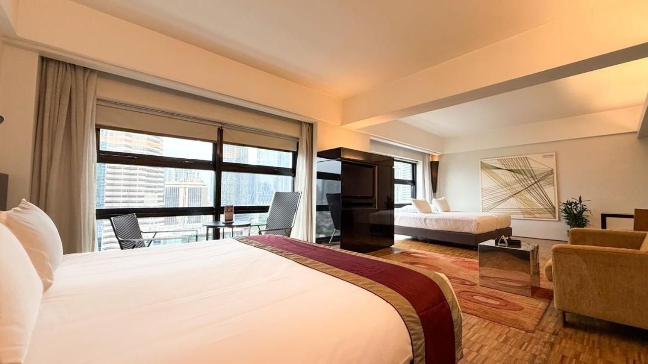 Grand Premier Room