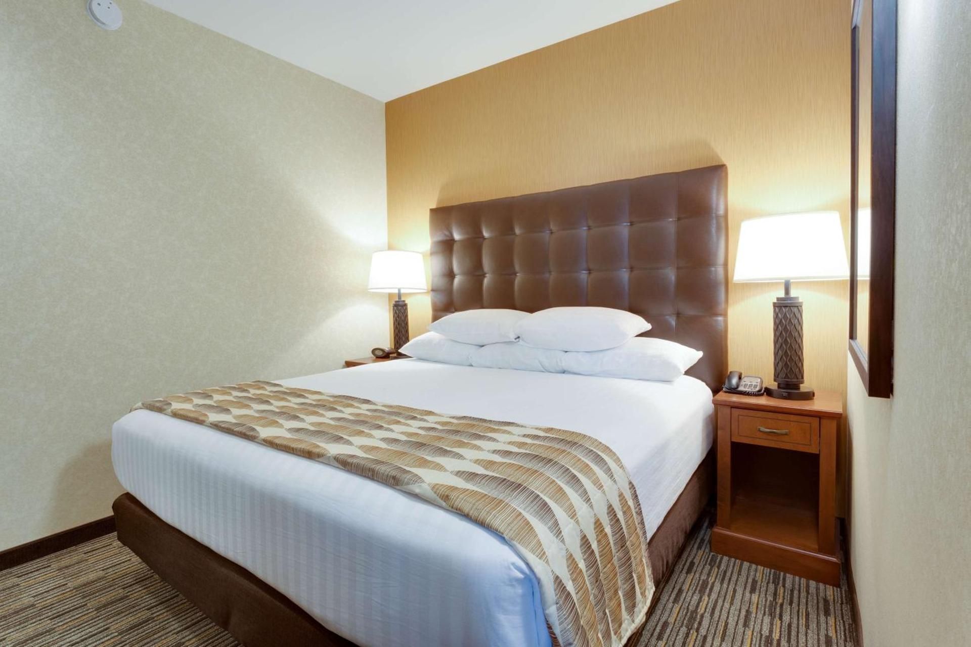 King Suite with Sofa Bed - Interior