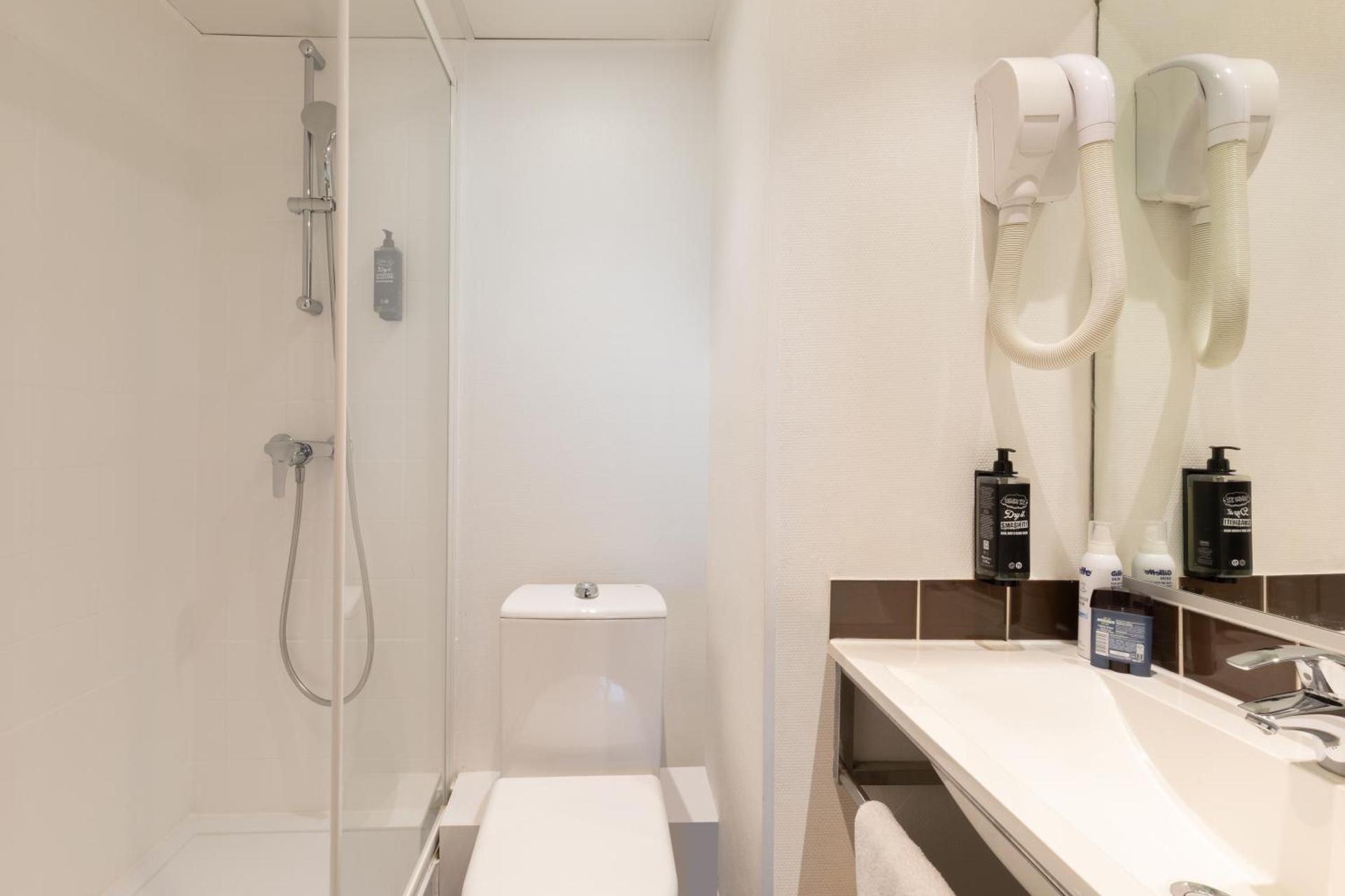 undefined ibis Paris Porte De Montreuil 7