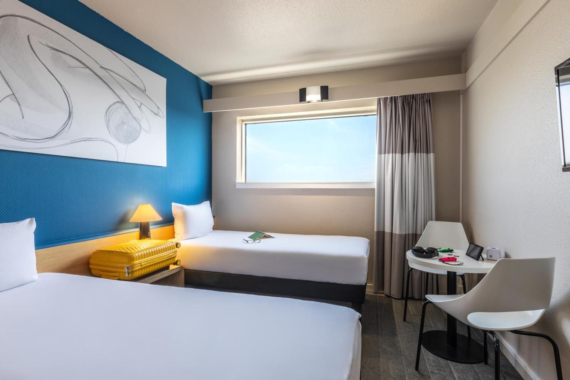 undefined ibis Paris Porte De Montreuil 8