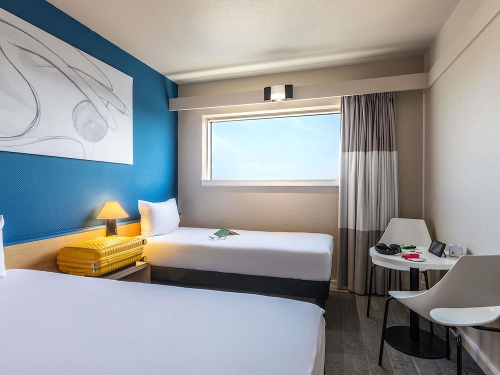 undefined ibis Paris Porte De Montreuil