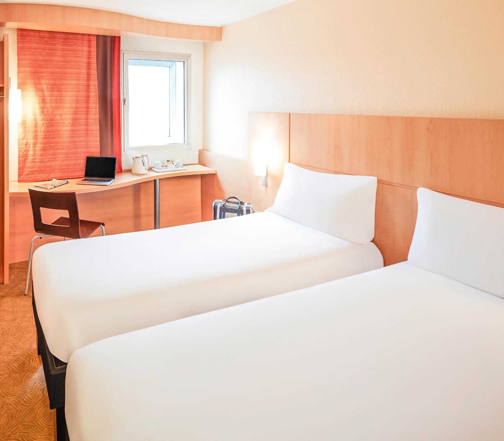 Twin room with 2 beds