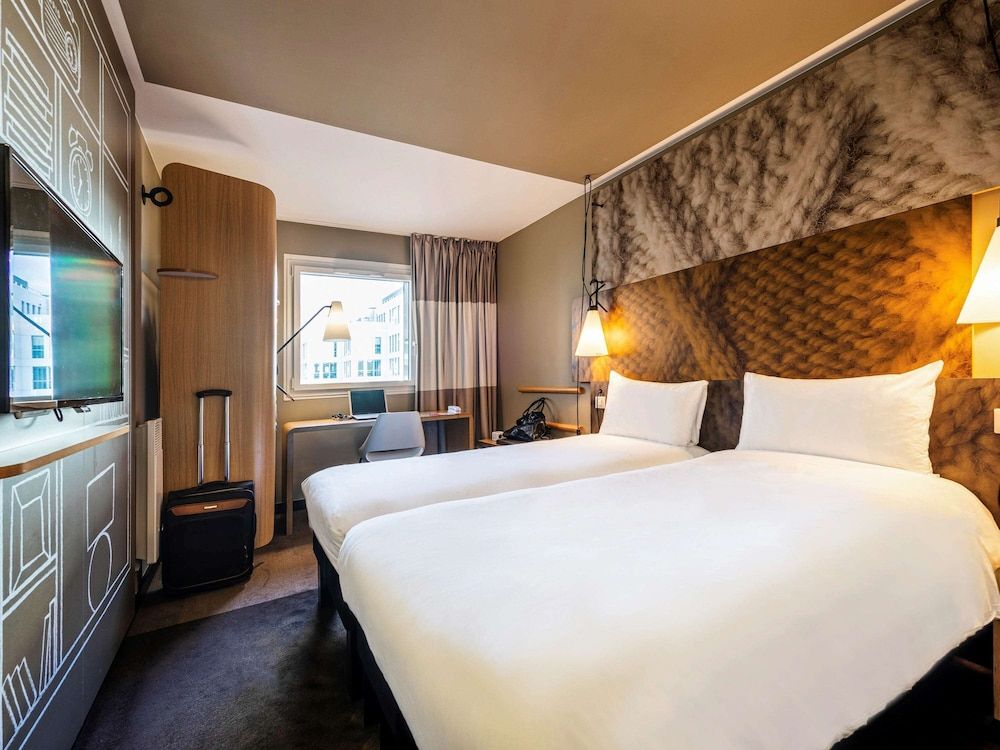 ibis Nanterre la Défense Standard Room, 2 Twin Beds 3