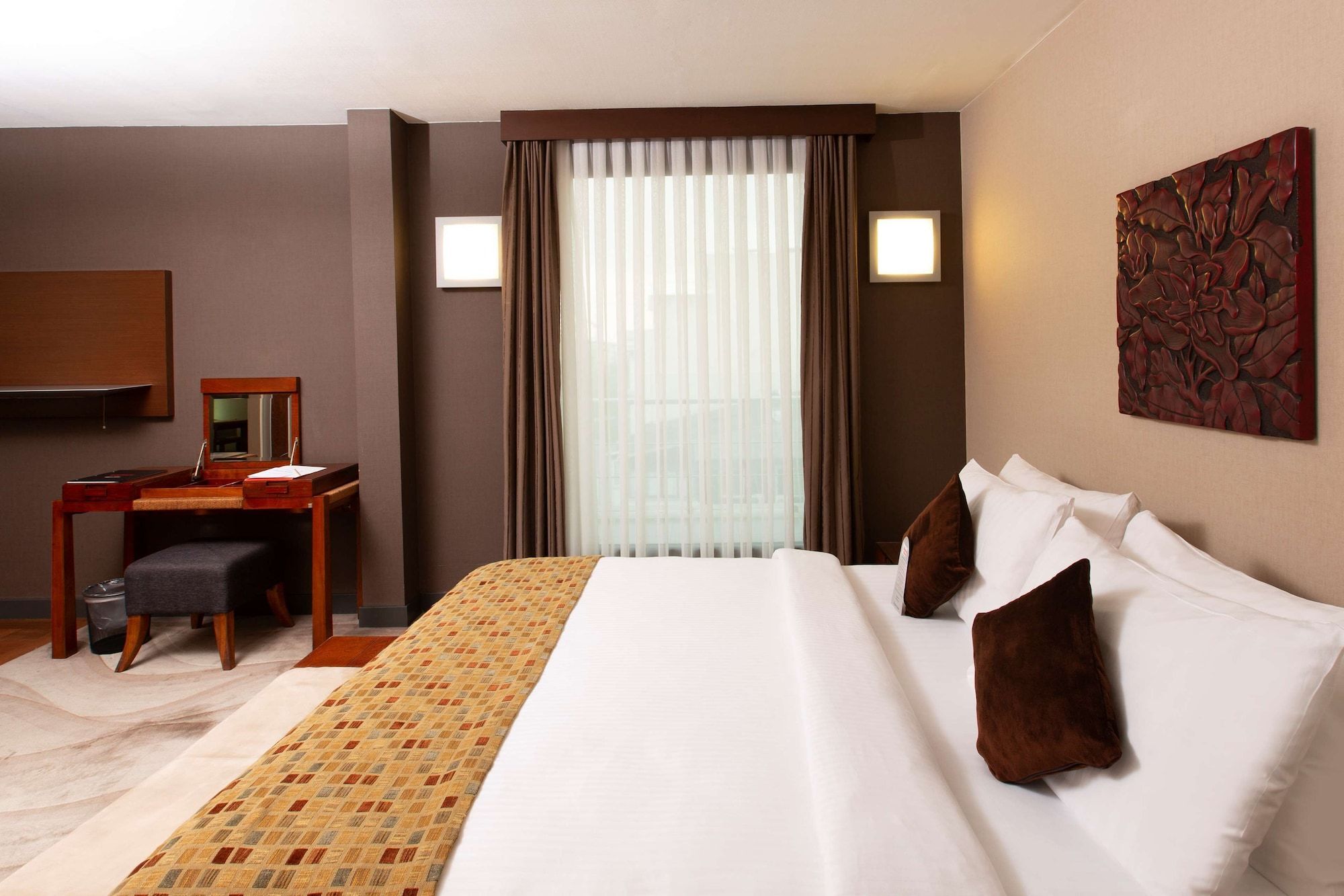 Nippon Hotel Suite. 3