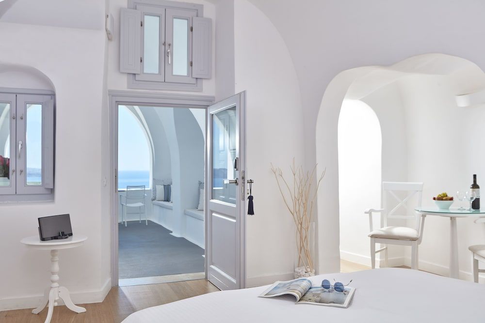 Katikies Santorini – Pelagos House – The Leading Hotels of the World Junior Suite 11