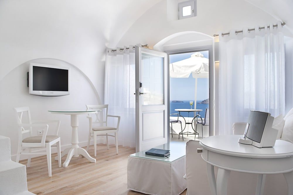 Katikies Santorini – Pelagos House – The Leading Hotels of the World Junior Suite 10
