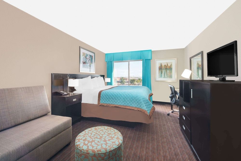 Standard Room, 1 King Bed (With Sofabed)