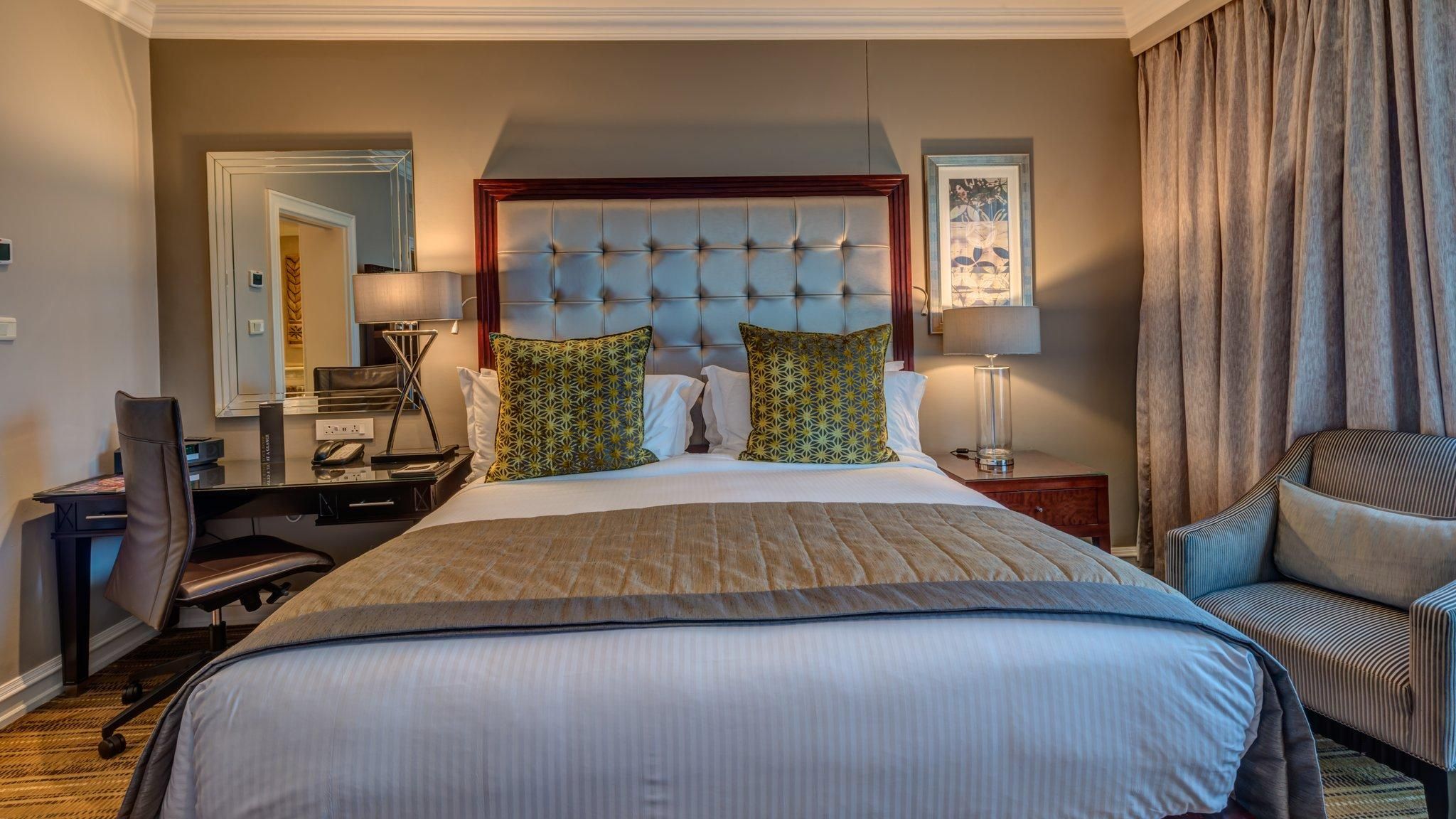 InterContinental Johannesburg O.R Tambo Airport by IHG 1 King Classic 4