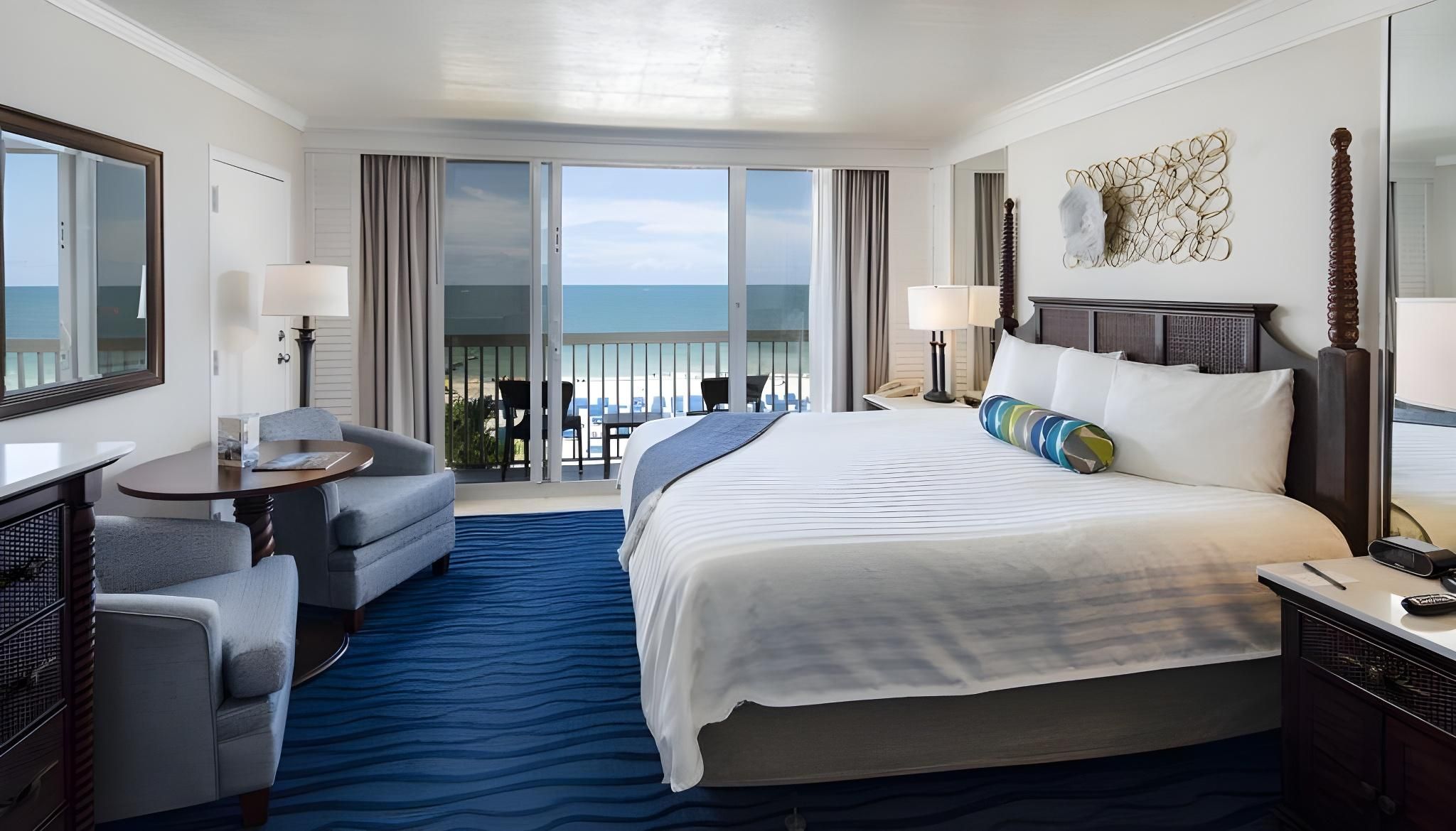 Tropical View King Room with Balcony